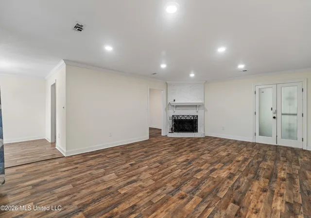 Photo 2 of Single family home for sale at 103 Brentwood Pl, Hattiesburg, MS 39402 | MLS# 4162378 | Listing updated on 2026-10-19