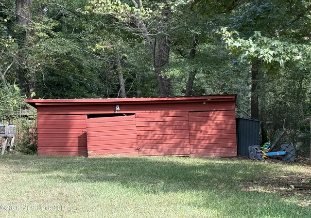 Photo 3 of Single family home for sale at 130 Rochelle Dr, Calhoun City, MS 38916 | MLS# 4162392 | Listing updated on 2026-09-16