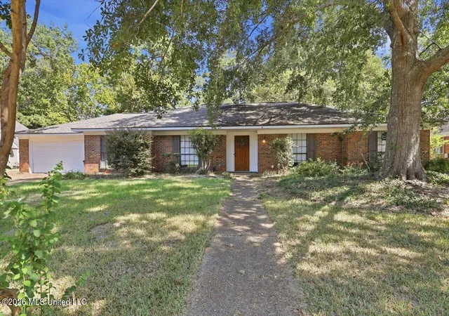 Photo 1 of Sale Pending at 144 Westlake Dr, Brandon, MS 39047 | MLS# 4163558 | Listing updated on 2026-10-27