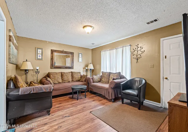 Photo 2 of Single family home for sale at 1615 Mcingvale Rd, Hernando, MS 38632 | MLS# 4162477 | Listing updated on 2026-10-15