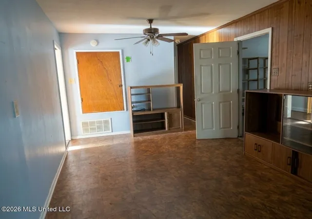 Photo 3 of Sale Pending at 4314 Watkins Dr, Jackson, MS 39206 | MLS# 4162370 | Listing updated on 2026-09-25