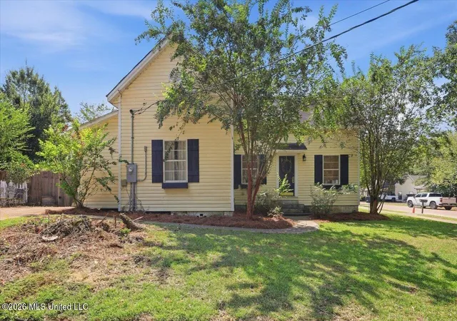 Photo 2 of Single family home for sale at 519 N Main St, Mendenhall, MS 39114 | MLS# 4162614 | Listing updated on 2026-09-27