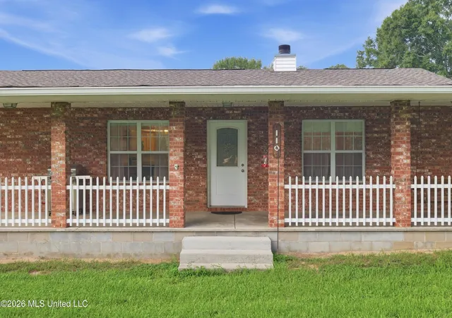 Photo 3 of Sale Pending at 110 Hayden Dale Rd, Wiggins, MS 39577 | MLS# 4162571 | Listing updated on 2026-09-17