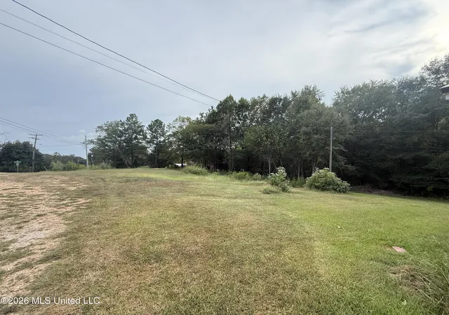 Photo 3 of Single family home for sale at 151 Lee St, Calhoun City, MS 38916 | MLS# 4162402 | Listing updated on 2026-09-30
