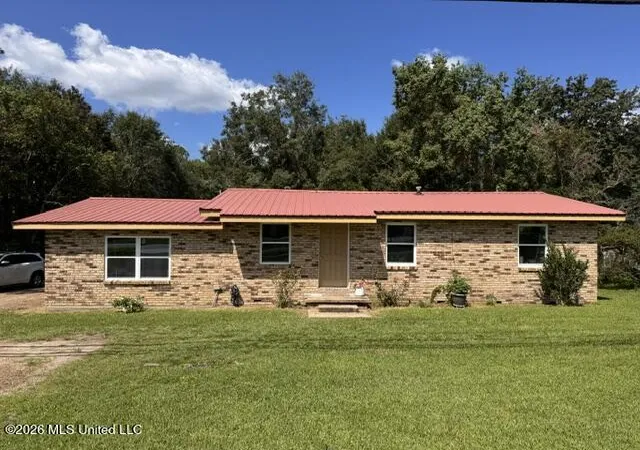 Photo 1 of Single family home for sale at 8268 Woolmarket Rd, Biloxi, MS 39532 | MLS# 4162992 | Listing updated on 2026-10-02