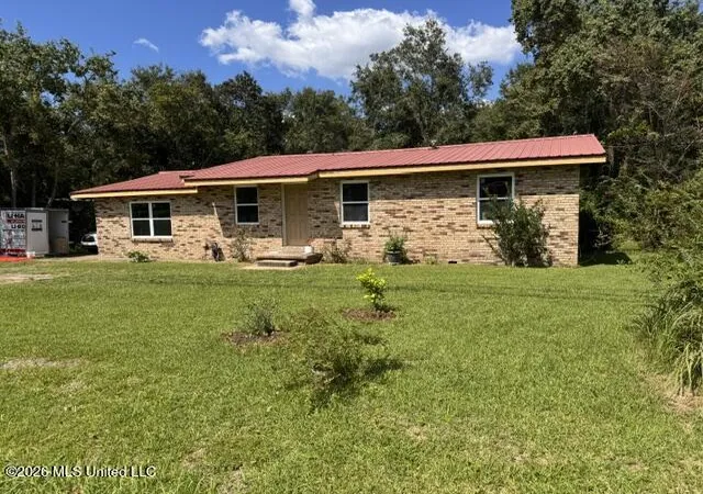 Photo 2 of Single family home for sale at 8268 Woolmarket Rd, Biloxi, MS 39532 | MLS# 4162992 | Listing updated on 2026-10-02