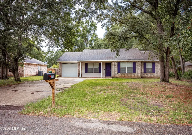 Photo 1 of Single family home for sale at 1312 Willow St, Ocean Springs, MS 39564 | MLS# 4162471 | Listing updated on 2026-09-15