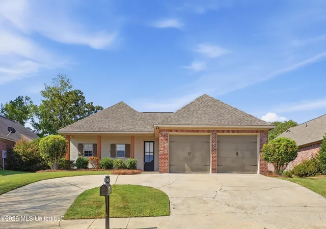 Photo 1 of Single family home for sale at 135 Martinique Dr, Madison, MS 39110 | MLS# 4162519 | Listing updated on 2026-10-22