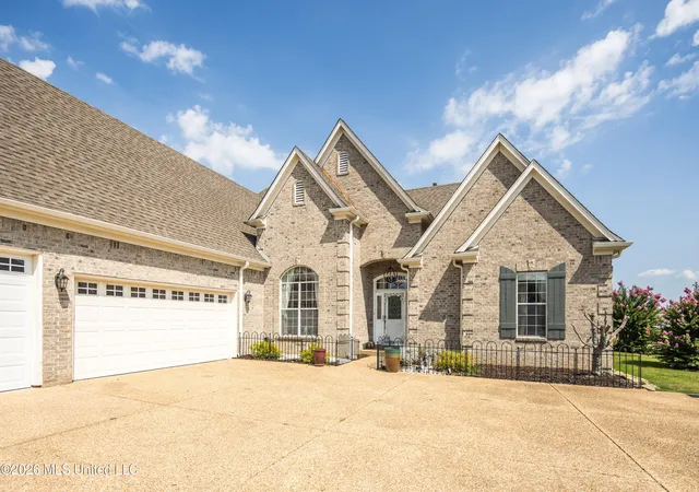 Photo 2 of Single family home for sale at 12868 Arbor Dr, Olive Branch, MS 38654 | MLS# 4162742 | Listing updated on 2026-10-07