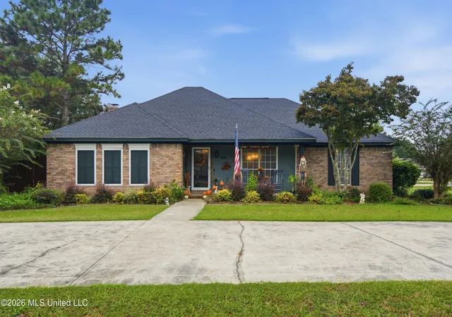 Photo 1 of Single family home for sale at 125 Dove Holw, Petal, MS 39465 | MLS# 4162605 | Listing updated on 2026-10-10
