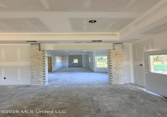 Photo 2 of Single family home for sale at 6715 Caraway Rd, Moss Point, MS 39562 | MLS# 4162417 | Listing updated on 2026-10-11