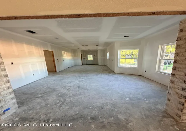 Photo 3 of Single family home for sale at 6715 Caraway Rd, Moss Point, MS 39562 | MLS# 4162417 | Listing updated on 2026-10-11