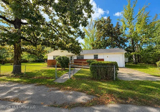 Photo 1 of Single family home for sale at 409 Peach St, Picayune, MS 39466 | MLS# 4162430 | Listing updated on 2026-09-24
