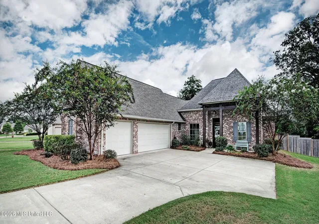 Photo 2 of Sale Pending at 114 1st Colony Blvd, Madison, MS 39110 | MLS# 4162472 | Listing updated on 2026-09-27