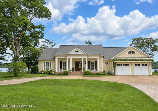 Photo 1 of Single family home for sale at 7 Neill Cvs, Dundee, MS 38626 | MLS# 4162654 | Listing updated on 2026-09-16