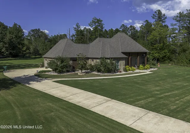 Photo 2 of Sale Pending at 520 Viewpointe Way, Clinton, MS 39056 | MLS# 4162575 | Listing updated on 2026-09-21