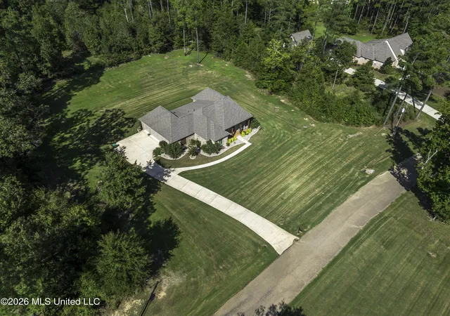 Photo 3 of Sale Pending at 520 Viewpointe Way, Clinton, MS 39056 | MLS# 4162575 | Listing updated on 2026-09-21