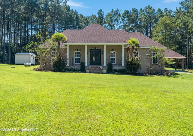 Single family home for sale at 11 Maple Dr, Ellisville, MS 39437 | MLS# 4162873