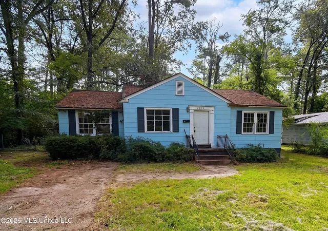 Photo 1 of Single family home for sale at 2032 Willow Way, Jackson, MS 39204 | MLS# 4162554 | Listing updated on 2026-10-14