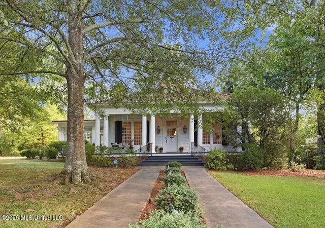 Photo 1 of Sale Pending at 1025 Pinehurst St, Jackson, MS 39202 | MLS# 4163412 | Listing updated on 2026-09-27