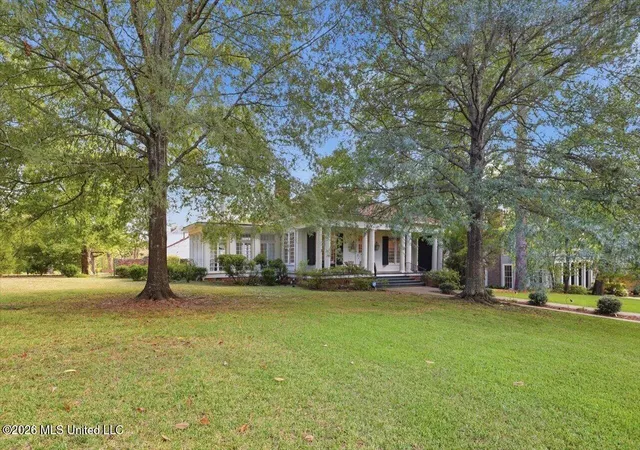 Photo 3 of Sale Pending at 1025 Pinehurst St, Jackson, MS 39202 | MLS# 4163412 | Listing updated on 2026-09-27
