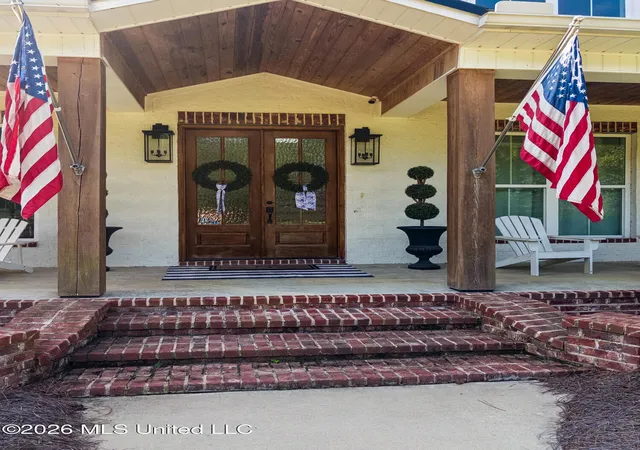 Photo 2 of Single family home for sale at 805 Mount Helm Rd, Brandon, MS 39047 | MLS# 4162584 | Listing updated on 2026-09-17
