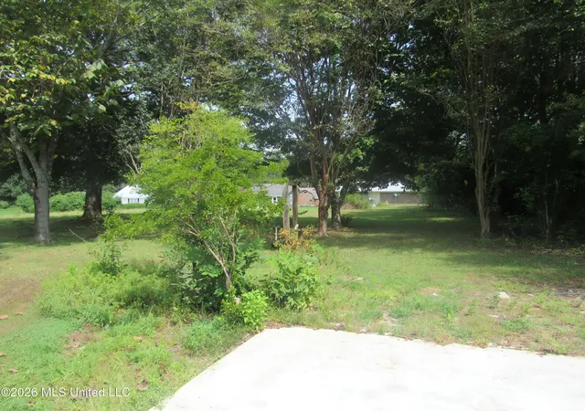Photo 3 of Single family home for sale at 404 N Washington, Calhoun City, MS 38916 | MLS# 4162613 | Listing updated on 2026-10-17