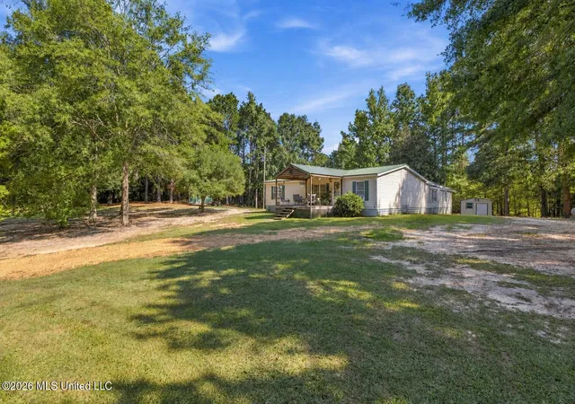 Photo 2 of Manufactured home for sale at 3805 Sw Pricedale Dr, Summit, MS 39666 | MLS# 4162859 | Listing updated on 2026-09-18
