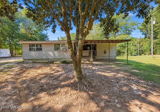 Photo 3 of Manufactured home for sale at 3805 Sw Pricedale Dr, Summit, MS 39666 | MLS# 4162859 | Listing updated on 2026-09-18