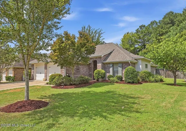 Photo 1 of Sale Pending at 141 Hampton Pl, Madison, MS 39110 | MLS# 4162629 | Listing updated on 2026-10-22