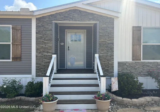 Photo 2 of Single family home for sale at 1099 Shell Oil Ln, Bogue Chitto, MS 39629 | MLS# 4162646 | Listing updated on 2026-09-16