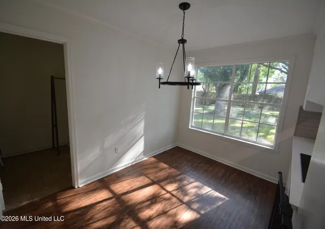 Photo 3 of Single family home for sale at 5170 Shirlwood Dr, Jackson, MS 39211 | MLS# 4163172 | Listing updated on 2026-09-30