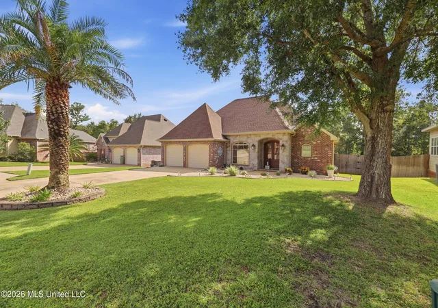 Photo 3 of Sale Pending at 721 Clover Pl, Biloxi, MS 39532 | MLS# 4162706 | Listing updated on 2026-09-25