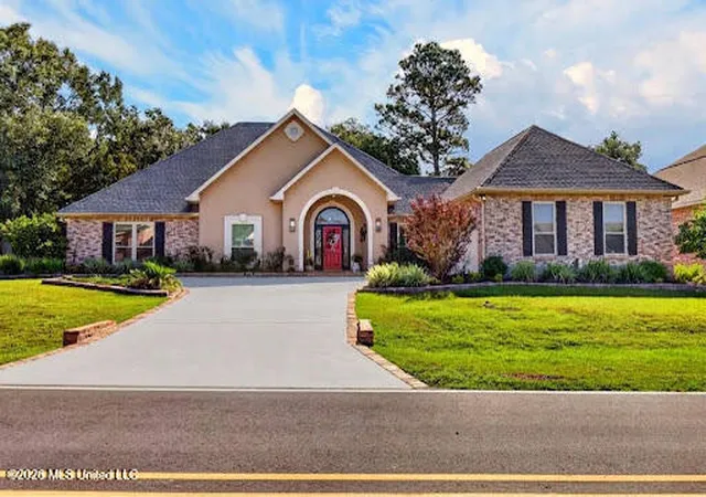 Photo 3 of Single family home for sale at 7524 Cherryhill Dr, Diamondhead, MS 39525 | MLS# 4162874 | Listing updated on 2026-10-05