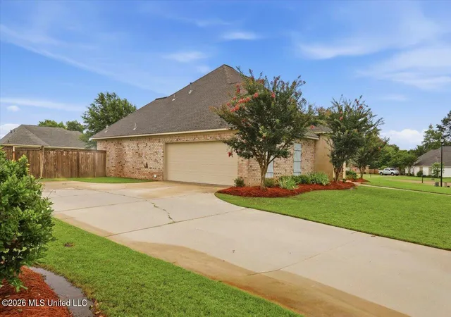 Photo 2 of Sale Pending at 116 Brg Walk Dr, Canton, MS 39046 | MLS# 4162695 | Listing updated on 2026-10-20