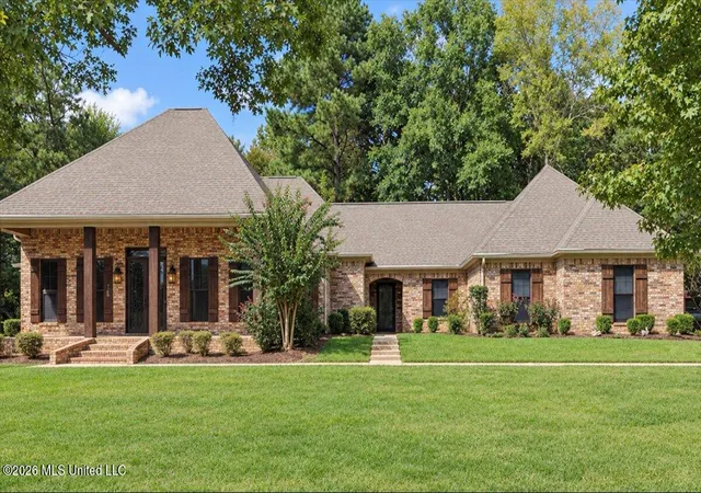 Photo 2 of Single family home for sale at 166 Stratford Dr, Brandon, MS 39042 | MLS# 4162836 | Listing updated on 2026-09-18