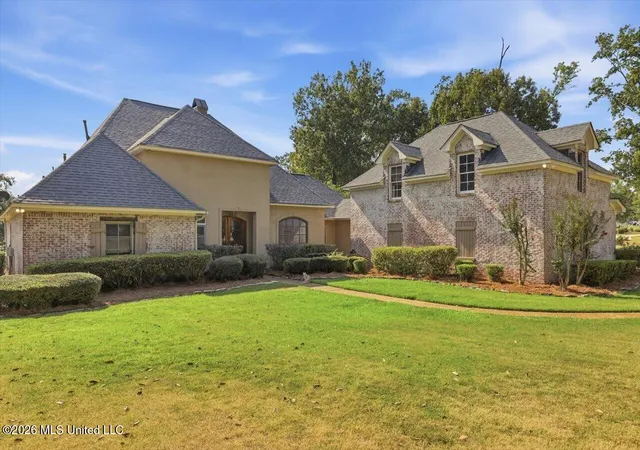 Photo 3 of Single family home for sale at 110 Lake Ridge Dr, Madison, MS 39110 | MLS# 4162794 | Listing updated on 2026-10-19
