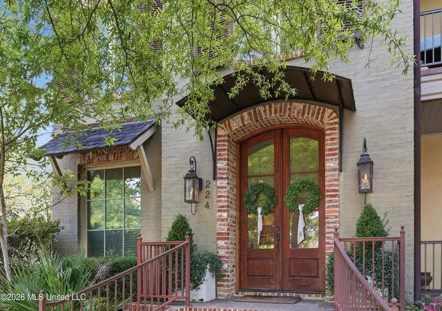 Photo 3 of Townhouse for sale at 224 Eastpark St, Ridgeland, MS 39157 | MLS# 4164347 | Listing updated on 2026-10-05
