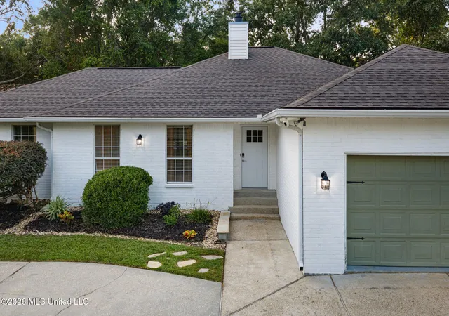 Photo 3 of Sale Pending at 6682 Ahekolo Cir, Diamondhead, MS 39525 | MLS# 4162785 | Listing updated on 2026-10-18