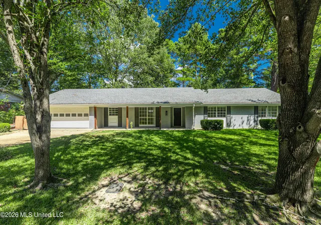 Photo 2 of Single family home for sale at 1404 Kimwood Dr, Jackson, MS 39211 | MLS# 4162781 | Listing updated on 2026-10-15