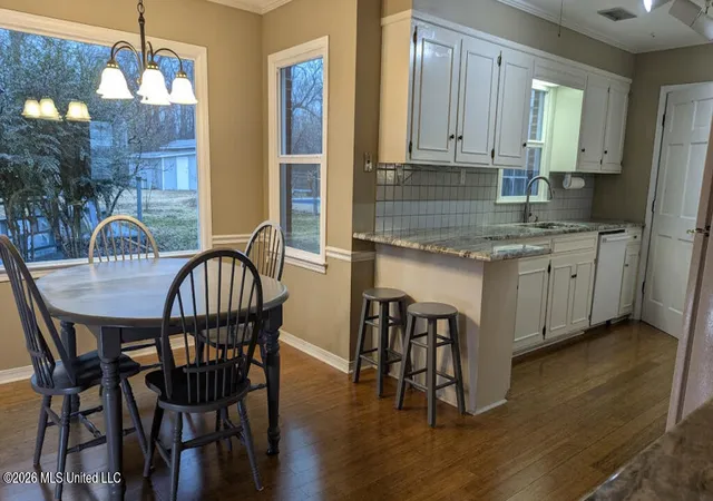 Photo 4 of Single family home for sale at 51 W Lake Lee Rd, Greenville, MS 38701 | MLS# 4162801 | Listing updated on 2026-09-17