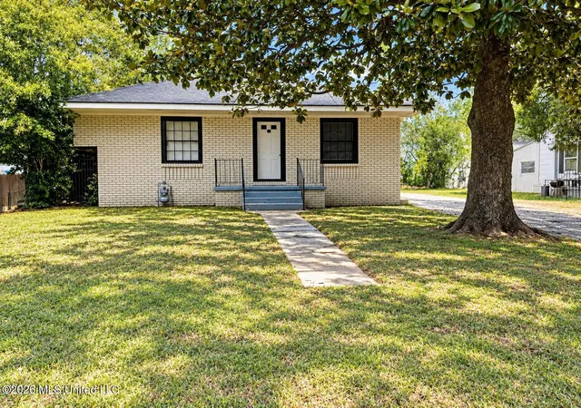 Photo 1 of Multi family home for sale at 517 Laird Cir, Brookhaven, MS 39601 | MLS# 4162790 | Listing updated on 2026-09-29
