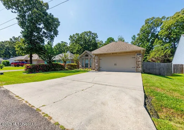 Photo 2 of Single family home for sale at 9870 Koloa St, Diamondhead, MS 39525 | MLS# 4162828 | Listing updated on 2026-10-17