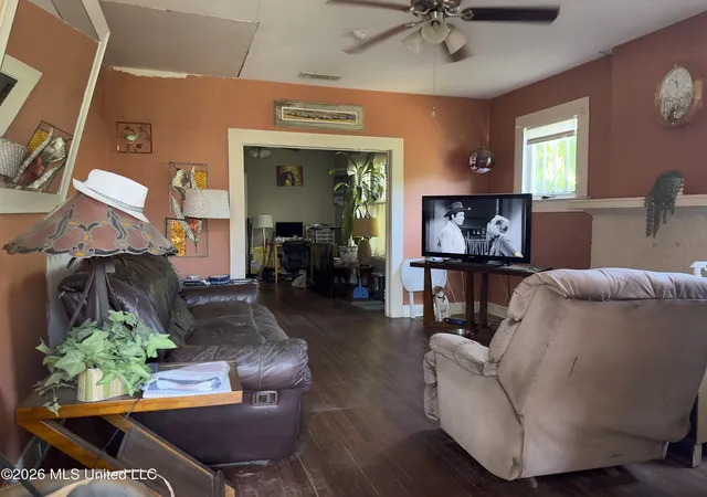 Photo 2 of Single family home for sale at 2405 East Ave, Gulfport, MS 39501 | MLS# 4162842 | Listing updated on 2026-10-06