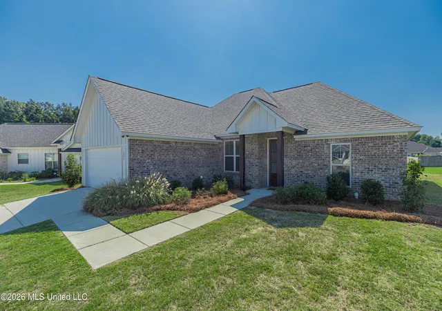 Photo 3 of Single family home for sale at 203 Silver Maple Pl, Canton, MS 39046 | MLS# 4162839 | Listing updated on 2026-09-18