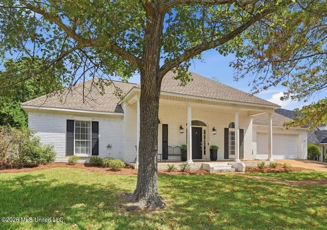 Photo 2 of Single family home for sale at 104 Saxony Ct, Madison, MS 39110 | MLS# 4162947 | Listing updated on 2026-10-14