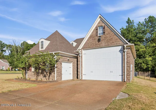 Photo 3 of Single family home for sale at 5062 Harlech Castle, Southaven, MS 38671 | MLS# 4162843 | Listing updated on 2026-10-20