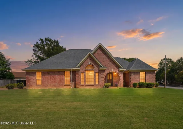 Photo 2 of Single family home for sale at 1130 Windrush Ln, Hernando, MS 38632 | MLS# 4163149 | Listing updated on 2026-10-12
