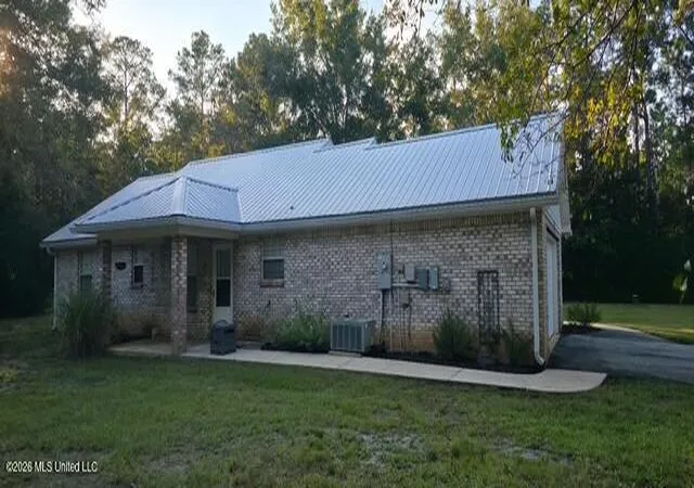 Photo 3 of Sale Pending at 1101 Summerlin Byp Rd, Vancleave, MS 39565 | MLS# 4162928 | Listing updated on 2026-09-28