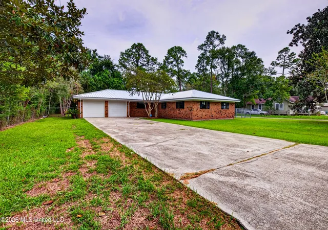Photo 2 of Single family home for sale at 3000 55th Avenue, Gulfport, MS 39501 | MLS# 4162975 | Listing updated on 2026-10-13